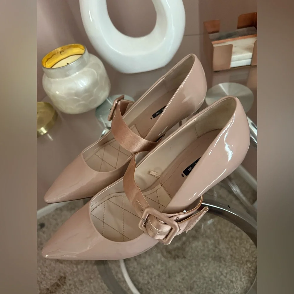 Zara Nude Patent Leather Kitten Heels with Buckle 38 - Picture 5 of 9